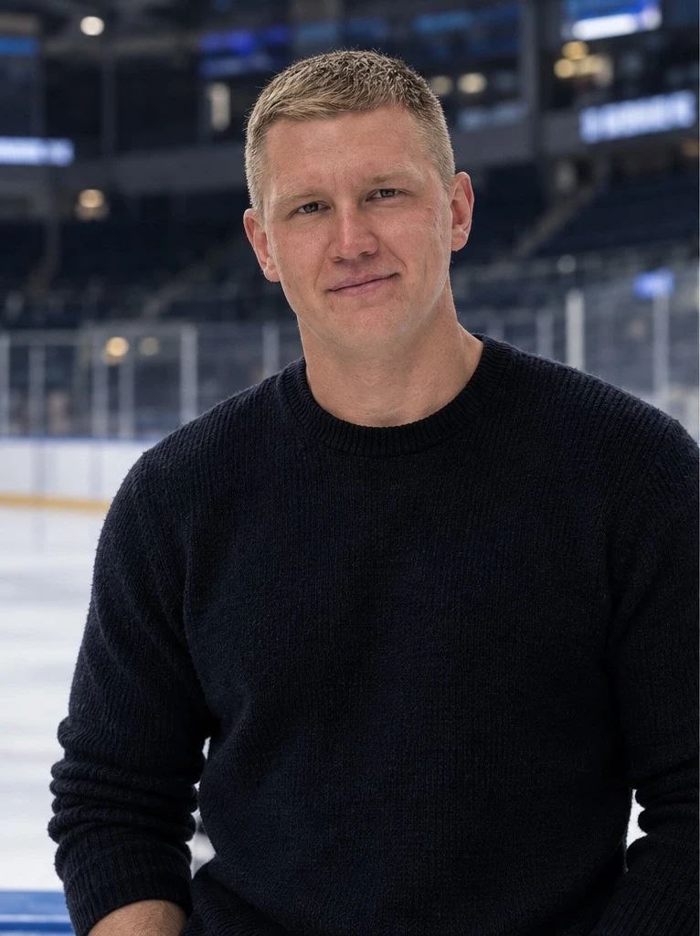 Василий Анискин на ледовой арене